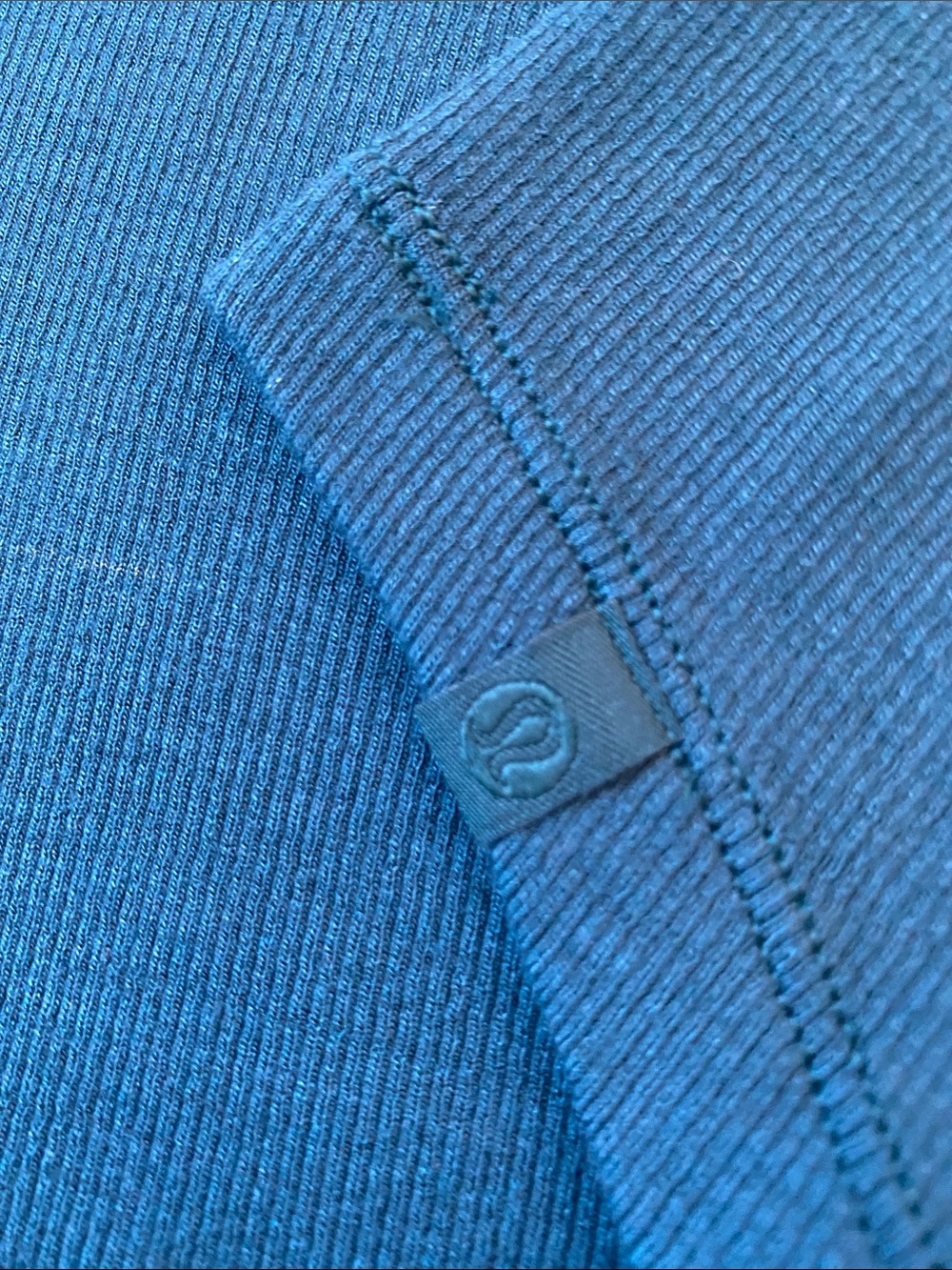 lululemon athletica Hold Tight Short Sleeve Top Storm Teal - Picture 7 of 9